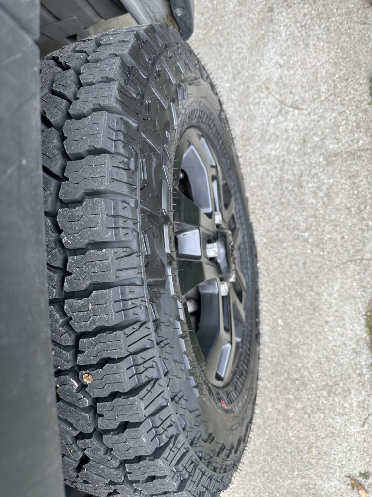 falken wildpeak at4w tire tread view